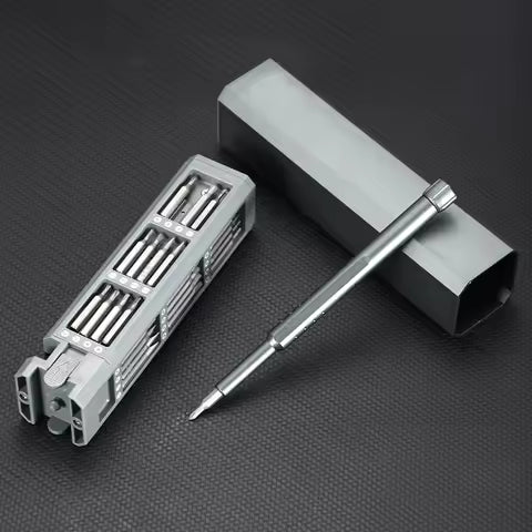 Solidna Precyzja – Wielofunkcyjny Zestaw Bitów z Wkrętakiem 42w1